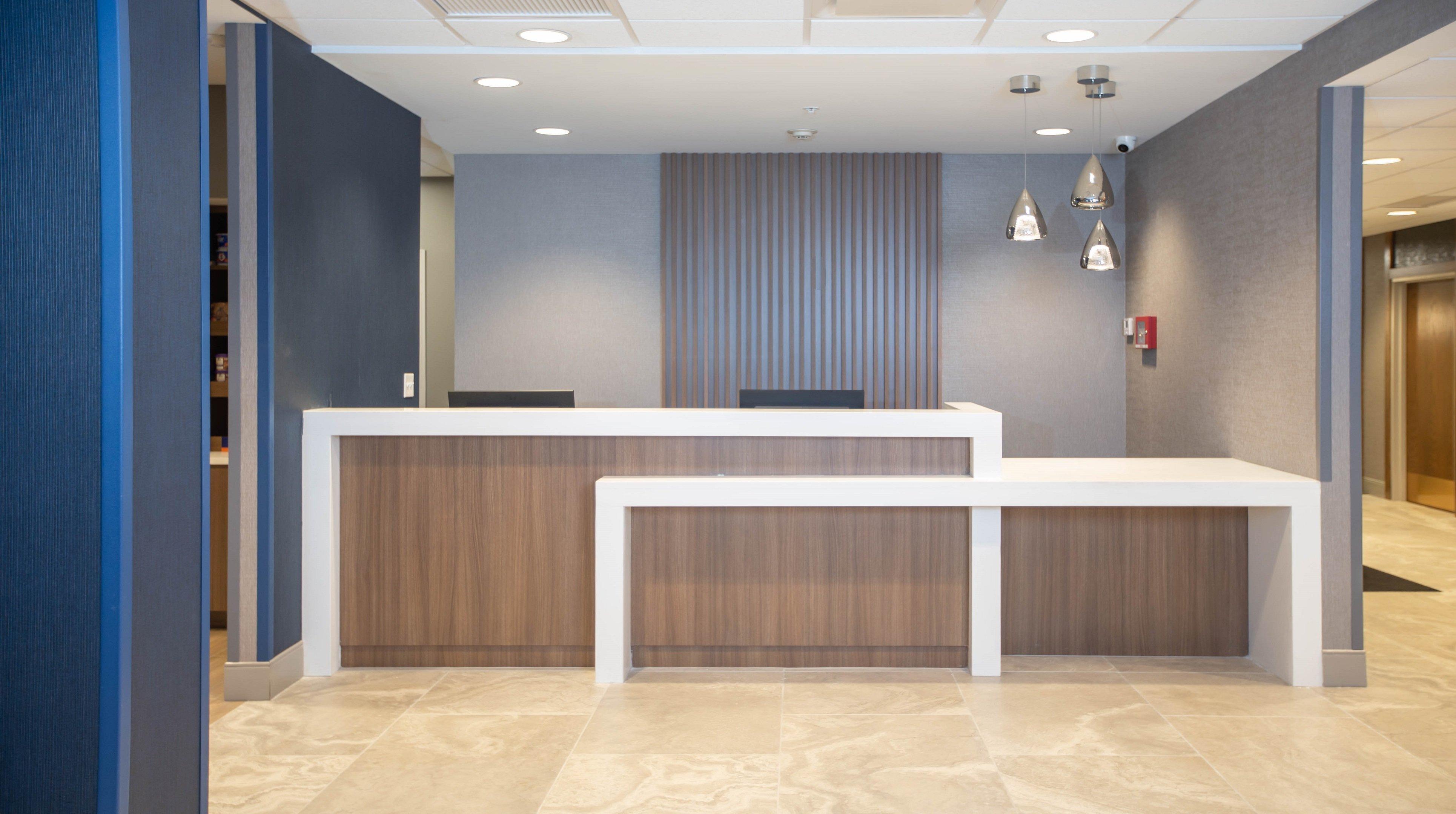 Candlewood - Cleveland South - By Ihg Hotel